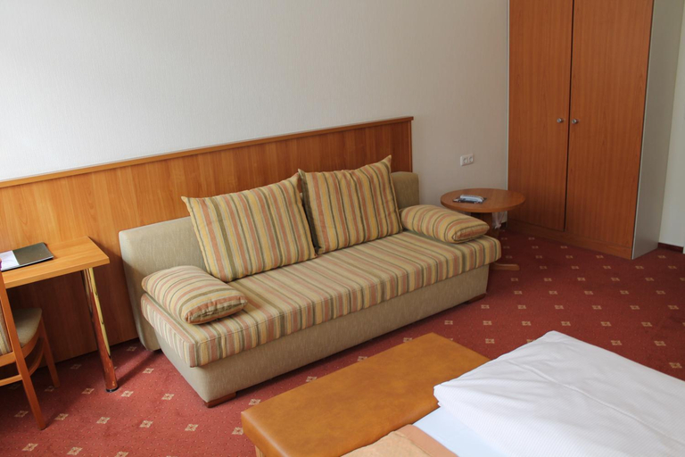Bedroom 4, Traveller Hotel, Lübeck