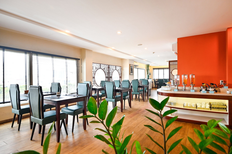 Food & Drinks 4, Nicecy Hotel - Bui Thi Xuan Street, District 1