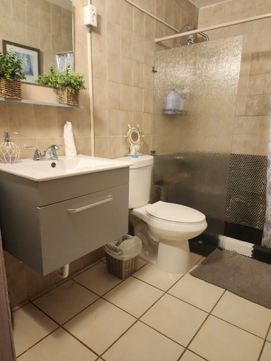 Bathroom 4, Playa Escondida