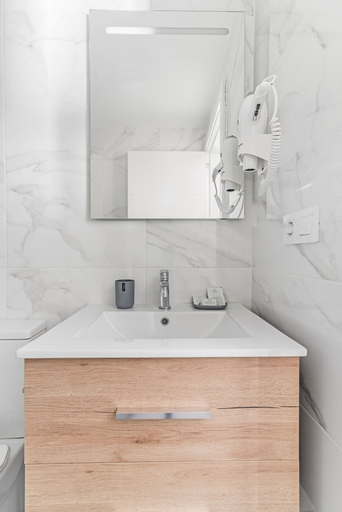 Bathroom 4, Open Sea Suites, Las Palmas