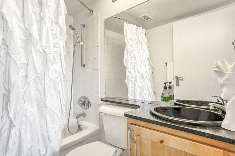 Bathroom, Mid-Nest Unit 708, El Paso