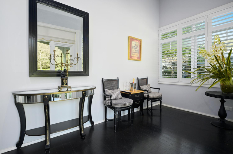 Dining Room 8