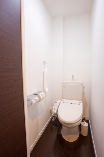 Bathroom 10
