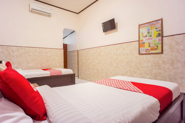 Bedroom 3, OYO 2180 Vina Vira Hotel, Lhokseumawe