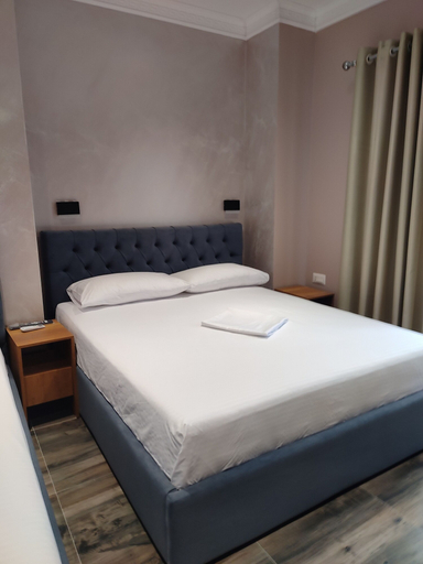Bedroom 3, Hotel Salvadore, Vlorës