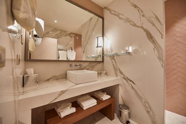 Bathroom 5