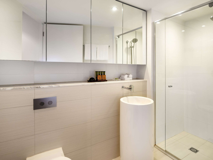 Bathroom 22