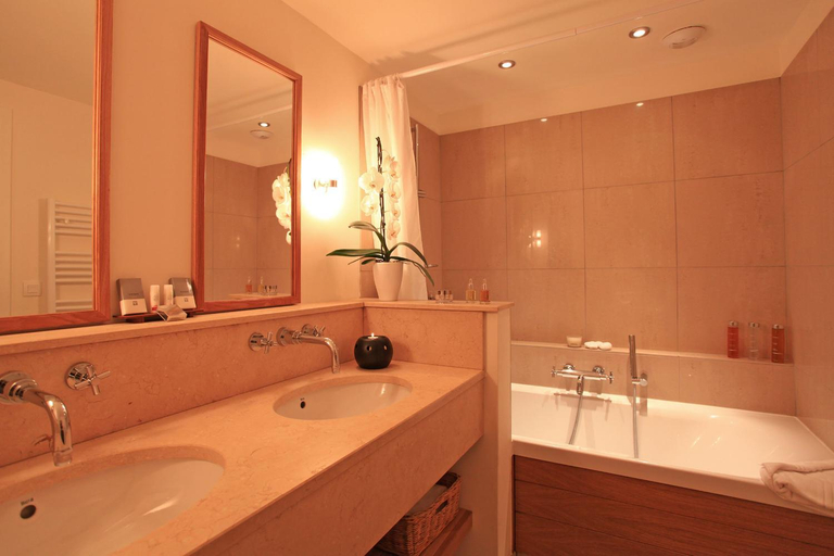 Bathroom 2, Le Domaine de Saint Endreol Golf & Spa Resort, Var