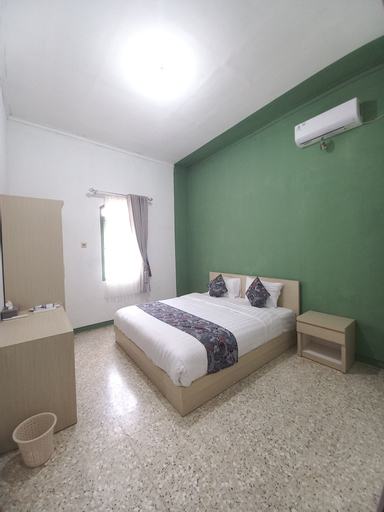 Bedroom 13