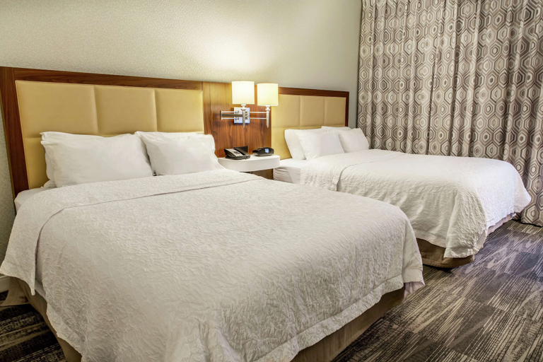 Bedroom 3, Hampton Inn Minneapolis/St. Paul-Woodbury, Washington