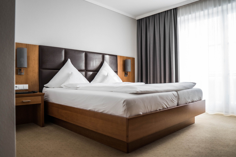 Bedroom 3, Klostermaier Hotel & Restaurant, Bad Tölz-Wolfratshausen