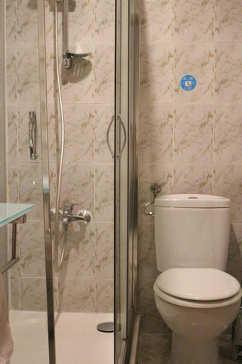 Bathroom 4, Pensión San Isidro, Madrid