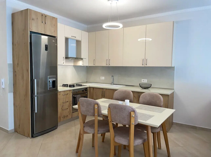 Others 4, Brand New City Center Apartment, Durrësit