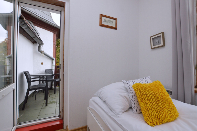 Room 2, Narnia by 3City Rentals, Sopot