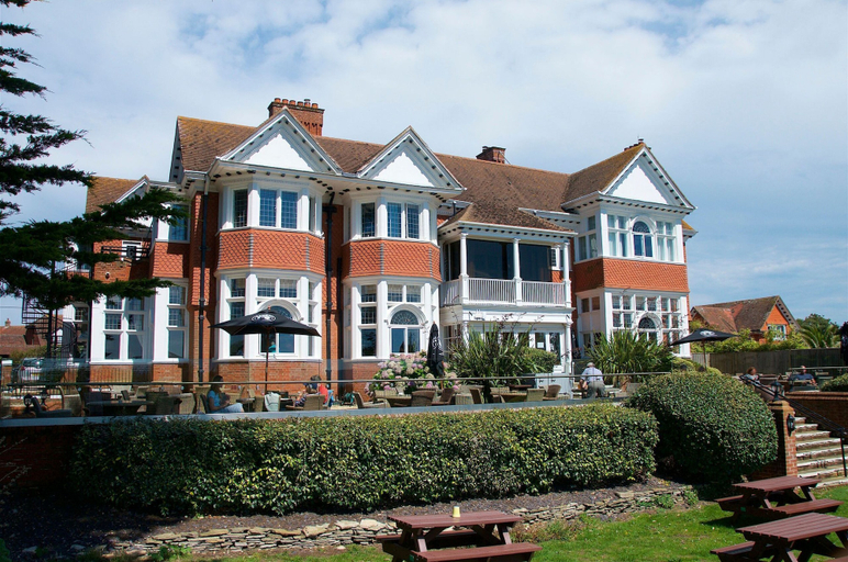Exterior & Views 1, The Beach House, Hampshire