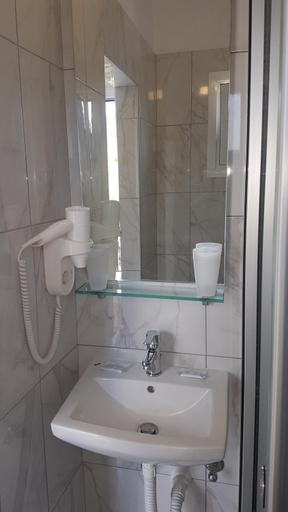 Bathroom 3, Prassino Nissi, Ionian Islands