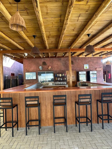 Food & Drinks 2, Bungalows Gran Azul, Contralmirante Villar