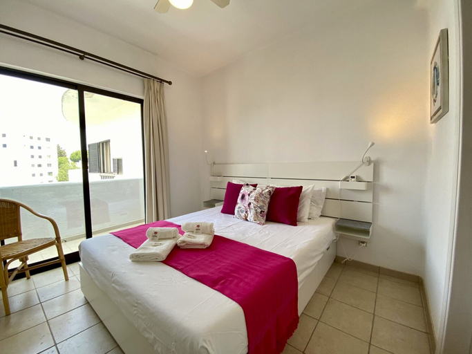 Bedroom 4, Vilamoura Twins 1 With Pool by Homing, Loulé
