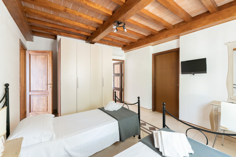 Bedroom 5, Hotel Delfino, Livorno