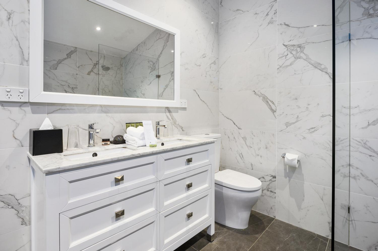 Bathroom 15