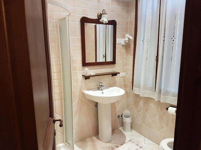 Bathroom 1, hotel il casolare, Venezia
