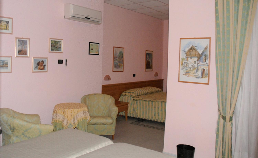 Bedroom 3, Hotel Grillo Verde, Napoli