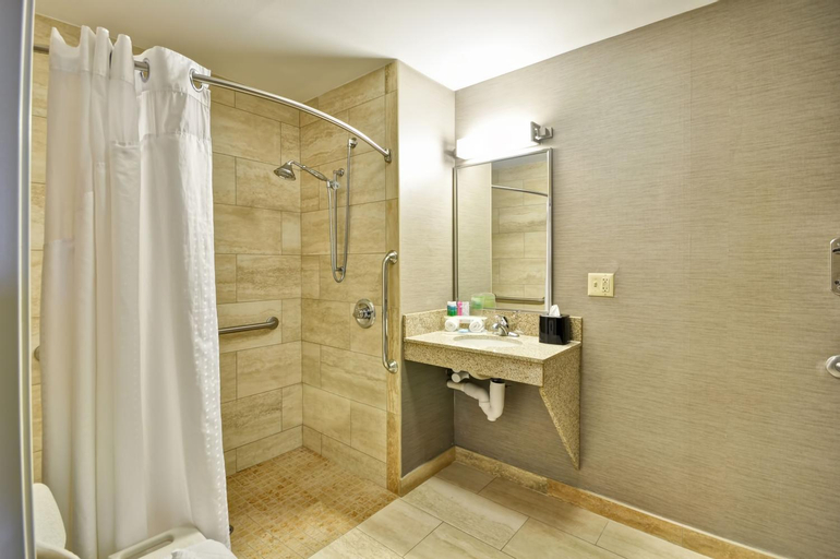 Bathroom 7
