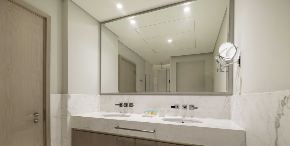 Bathroom 4, LUX Iconic Views at Palm Tower Studio 2, Dubai