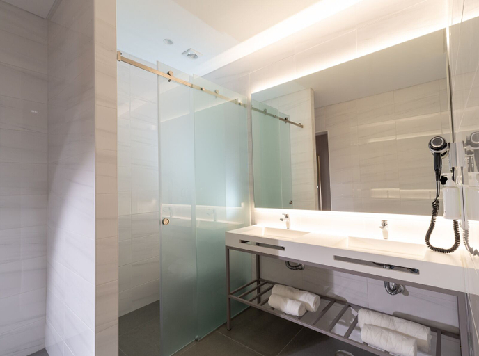 Bathroom 5, M’AR De AR Auria, Lisbon