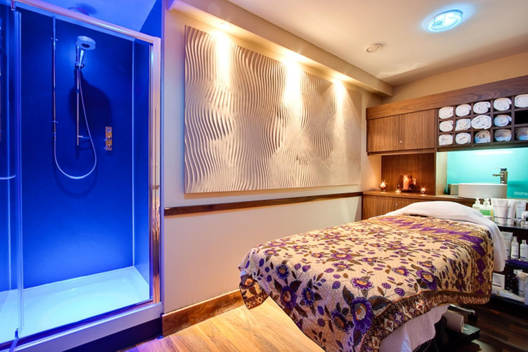Bedroom 3, Lea Marston Hotel, Warwickshire