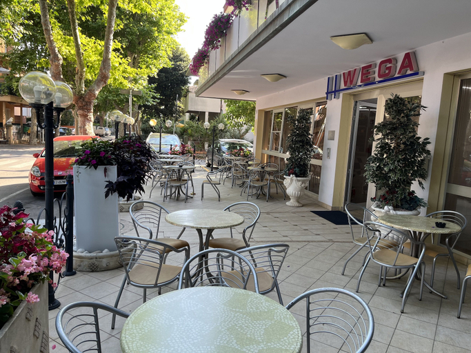 Food & Drinks 5, Hotel Wega, Rimini
