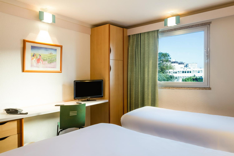 Bedroom 13