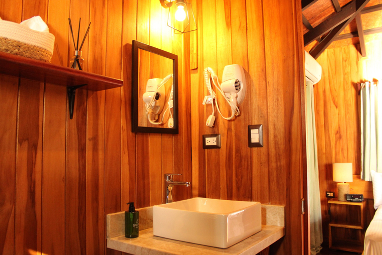 Bathroom 4, Natural Drake Bay Hotel Boutique, Osa