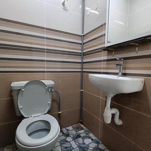 Bathroom 11