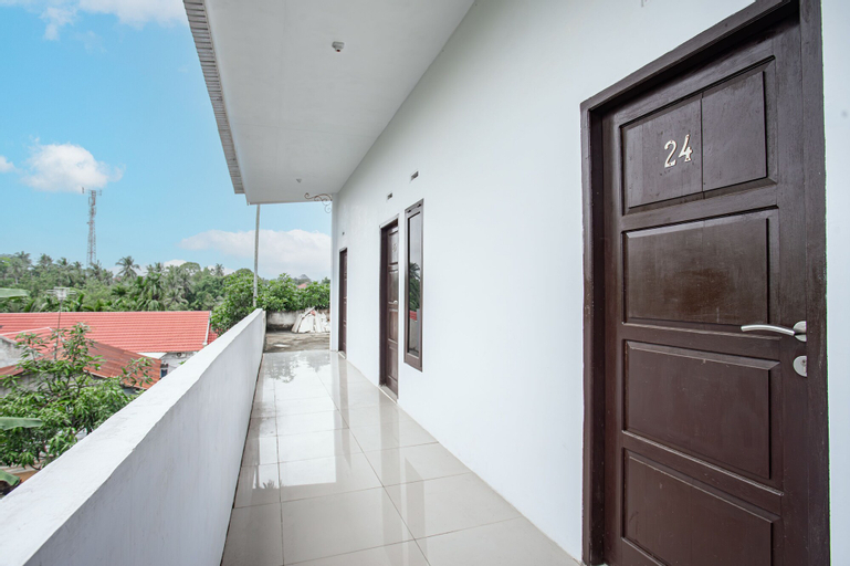 Exterior detail 5, OYO 93476 Owo Guest House Syariah, Jambi