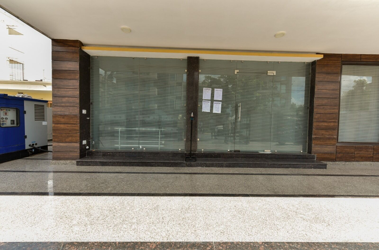 Others 5, Red Cherry, Gurgaon