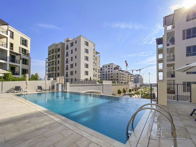 Sport & Beauty, WelHome - Mesmerizing Sea & Burj Khalifa Views Apt at La Voile, Dubai