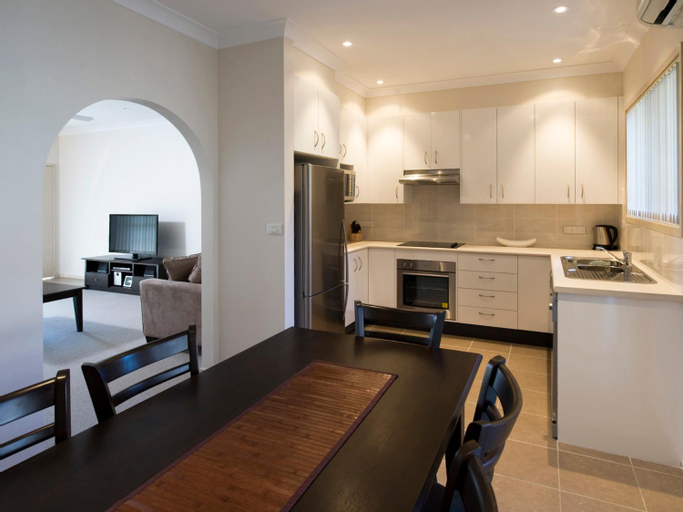 Dining Room 10