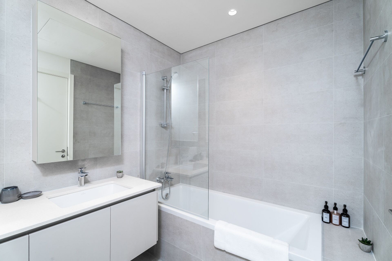 Bathroom 5, Nasma Holiday Homes - Breeze at Creek Beach, Dubai