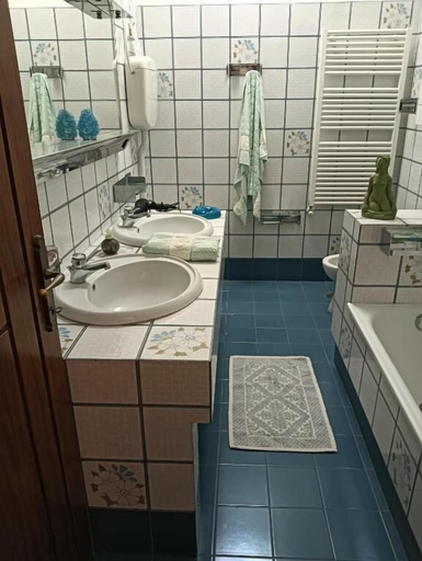 Bathroom, Villa Lavania, Perugia