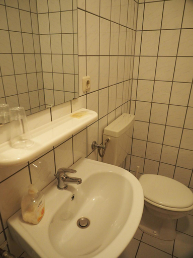 Bathroom 5, Messe Motel Laatzen, Region Hannover