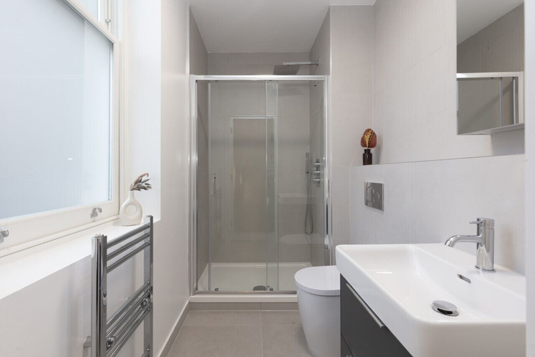 Bathroom, Luxury North Central London Apartment, London