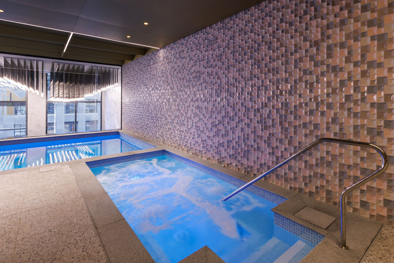 Sport & Beauty 2, Meriton Suites Melbourne, Melbourne