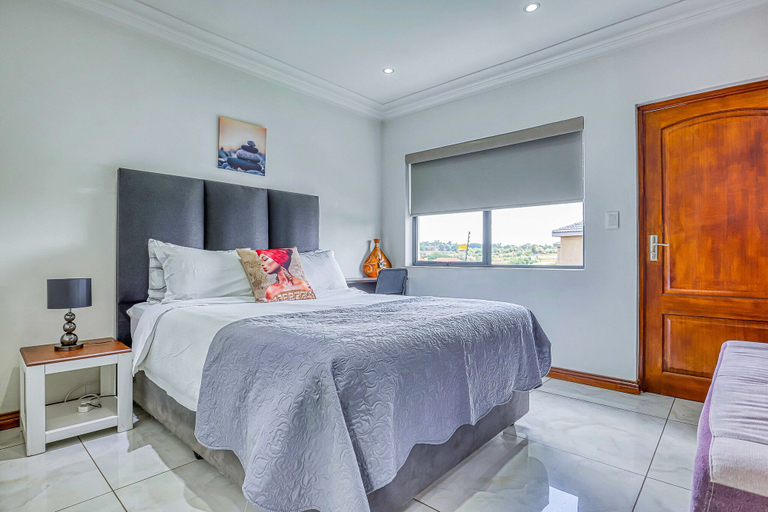 Bedroom 2, Villa Tasha Luxury suites, City of Johannesburg