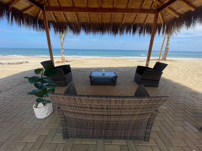 Others 4, Bungalows Gran Azul, Contralmirante Villar