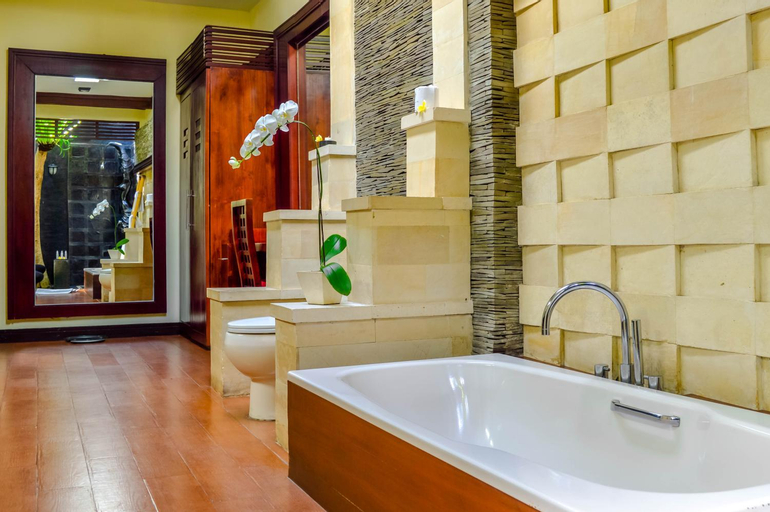 Bathroom 4