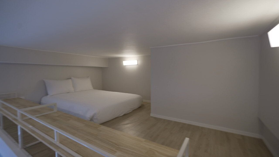Bedroom 3, Blue Ocean Hotel 3, Jung