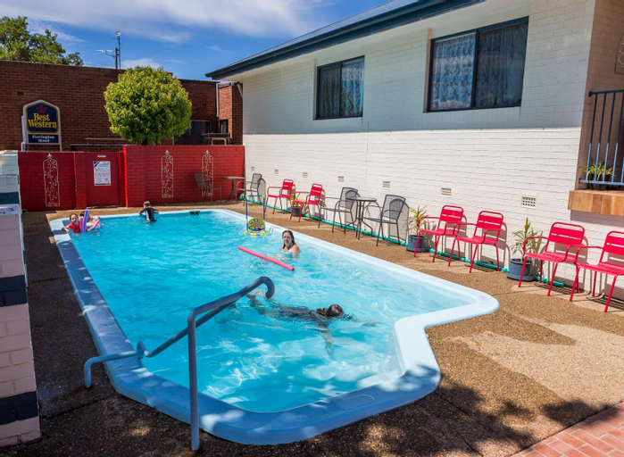Swimming Pool 8