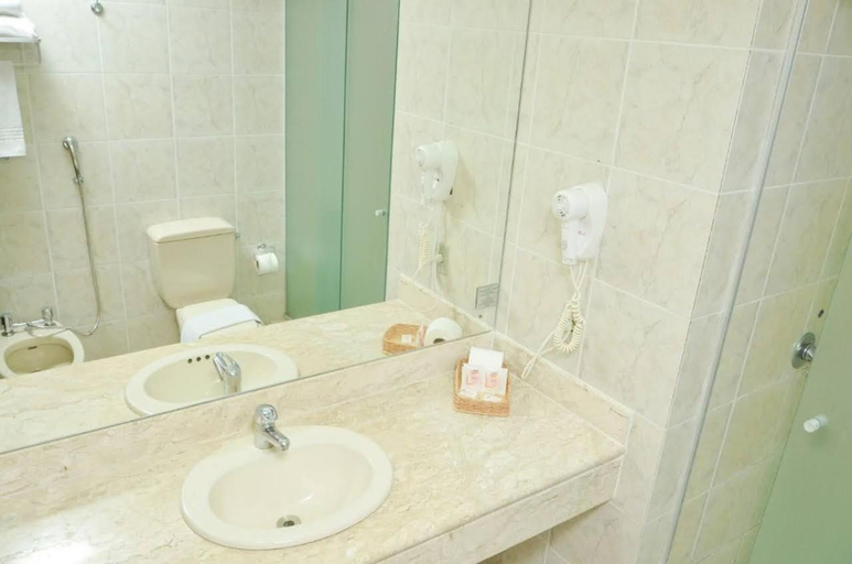 Bathroom 4, Fast10 Embaixador - Complexo Santa Casa, Palacio do Governo, Araujo Viana, Porto Alegre