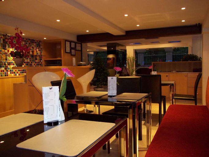 Food & Drinks 5, Paradiso Boutique Suites, Khlong Toey